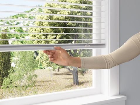 Hunter Douglas Dealer Image